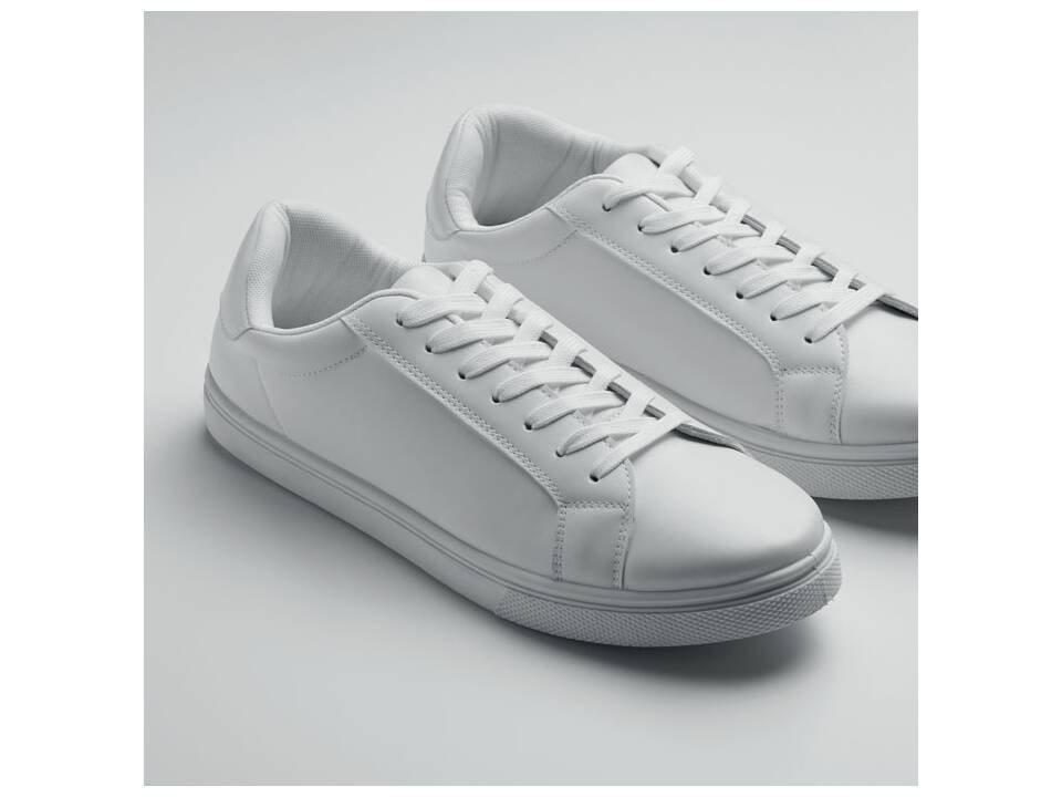 Sneakers in PU maat 42 2