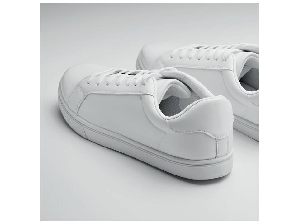 Sneakers in PU maat 42 3