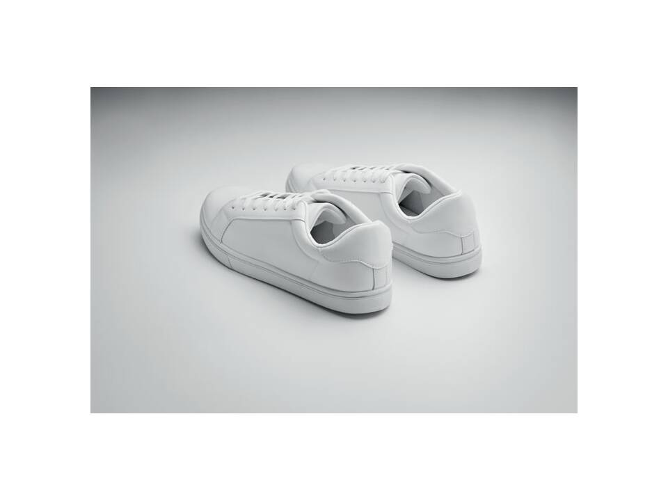 Sneakers in PU maat 45 4