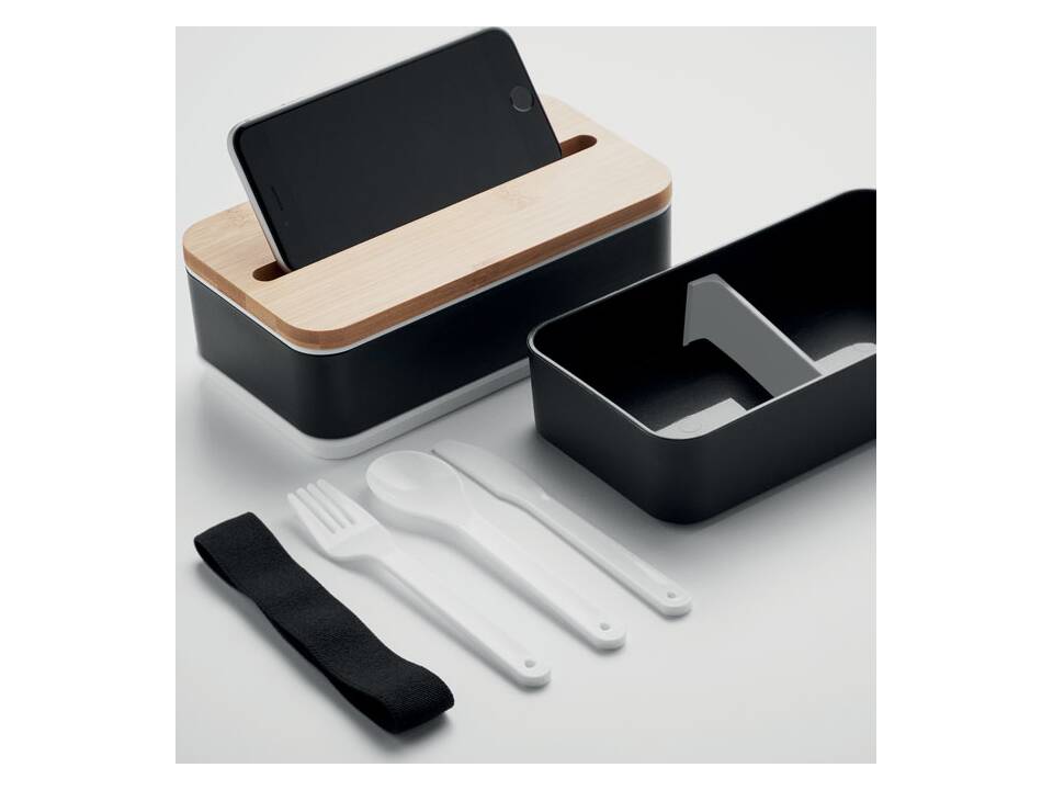 Gerecycled lunchbox met bestek 12