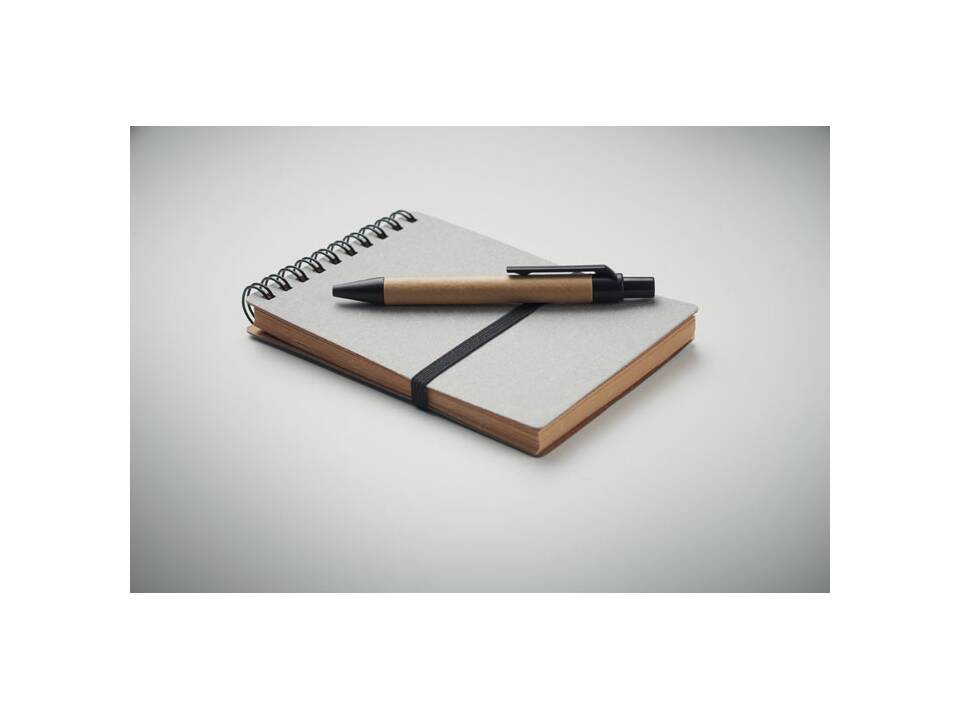 B7 Gerecycled notitieboek met balpen 11
