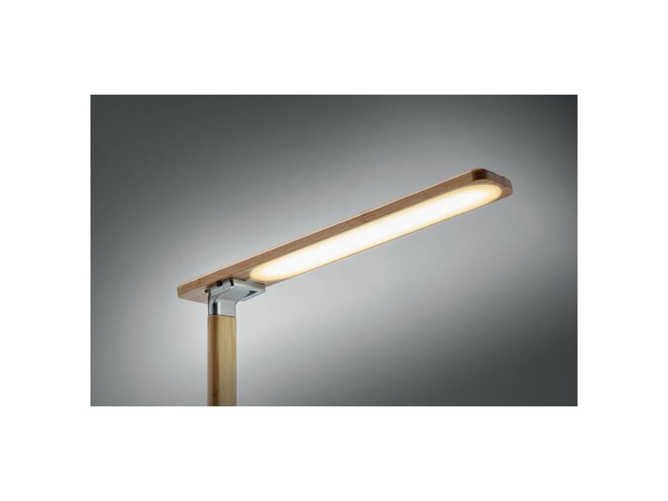Duurzame LED bureaulamp met hubs en draadloze oplader 5
