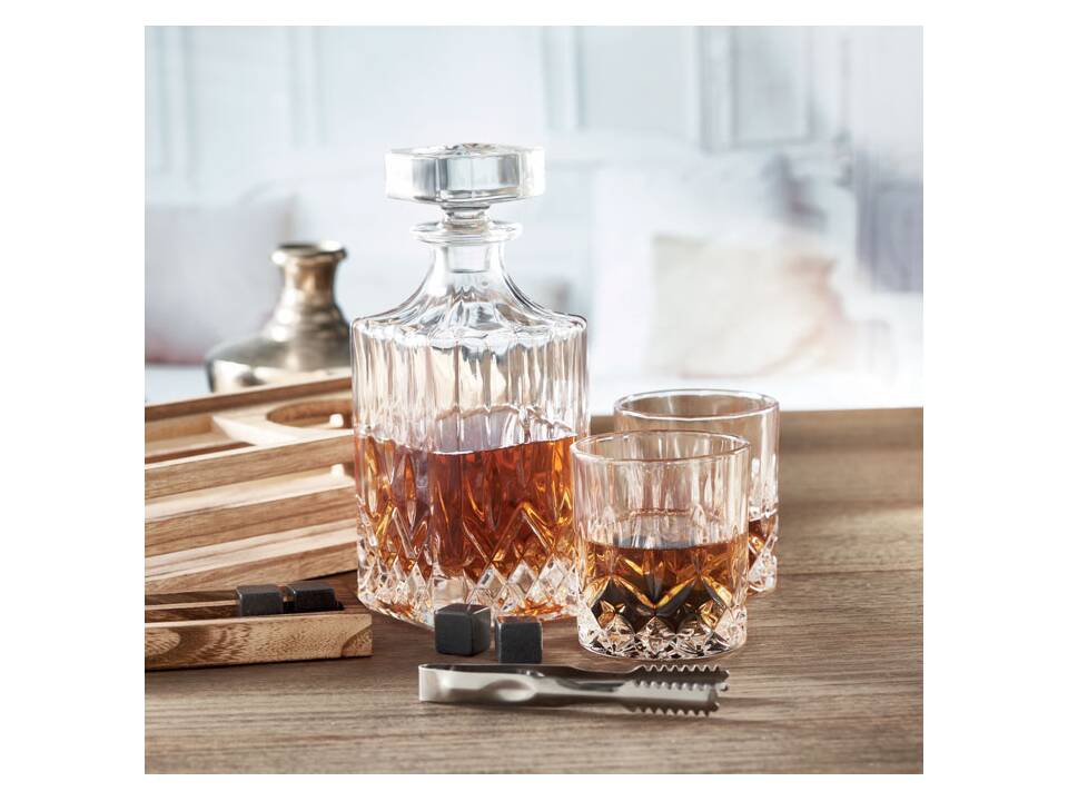 Luxe whiskey set in houten krat 1