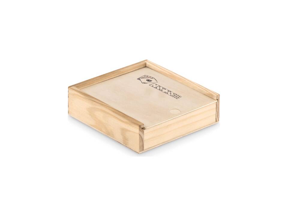 Spelletjes in houten doos 2