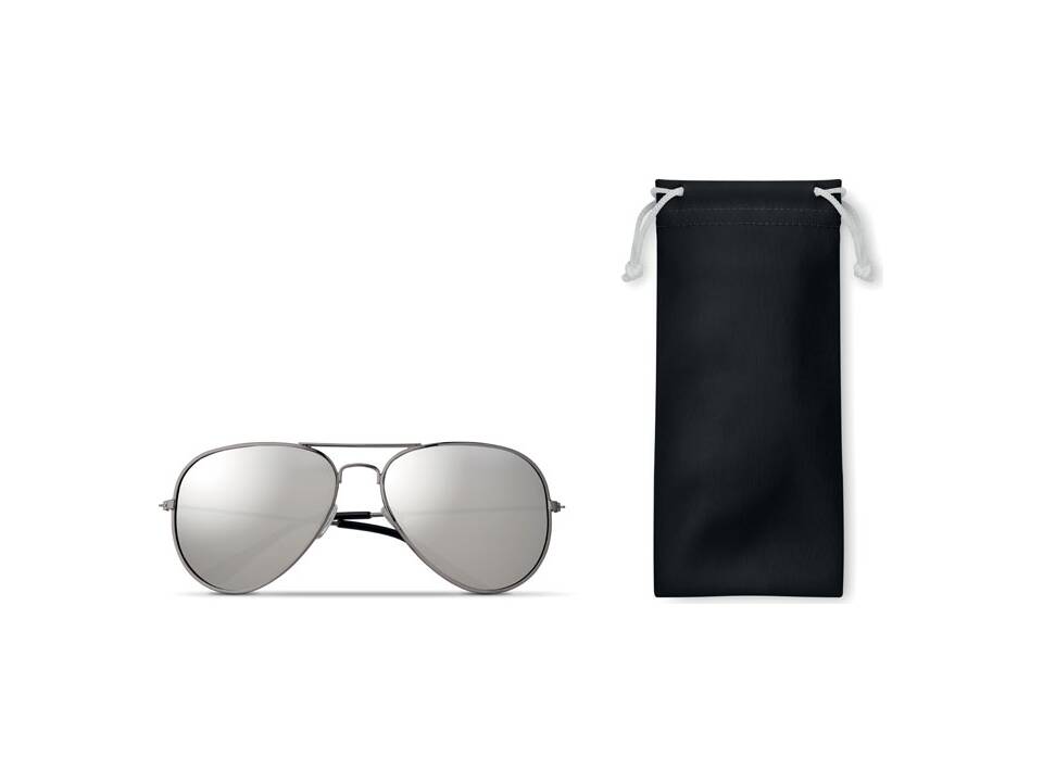 Zonnebril in etui 7