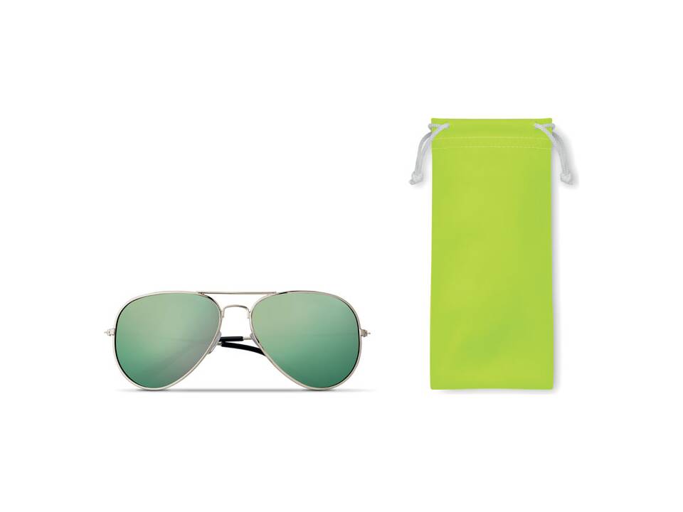 Zonnebril in etui 13