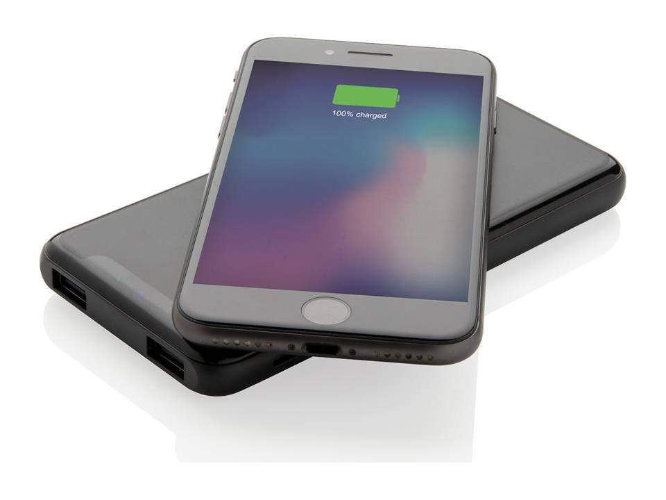 Ultra dunne 4.000 mAh powerbank met 5W draadloze oplader 5