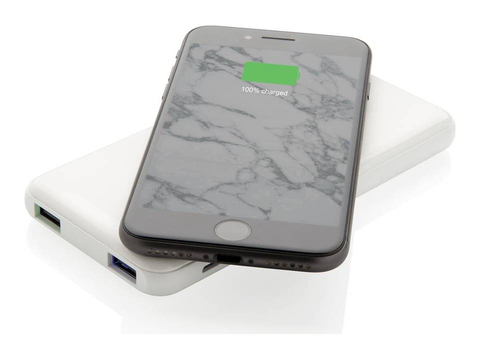 Ultra dunne 4.000 mAh powerbank met 5W draadloze oplader 12