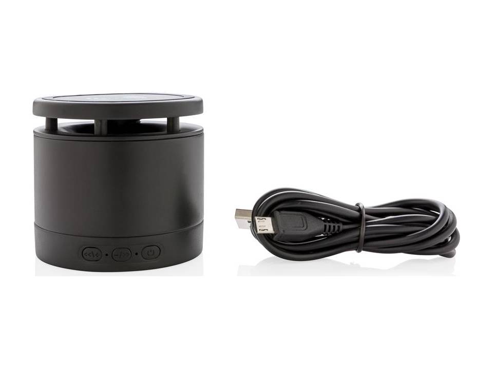 Speaker met draadloze oplader 1