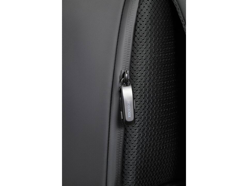 Bobby Edge, anti-diefstal rugzak 11