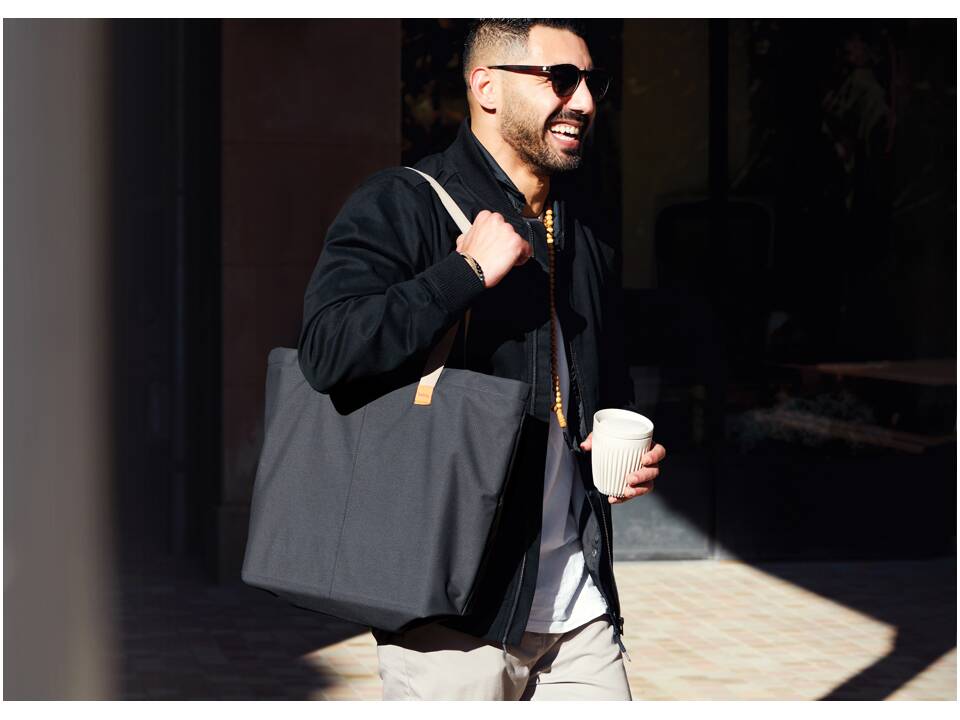 Bellroy Market Tote 1