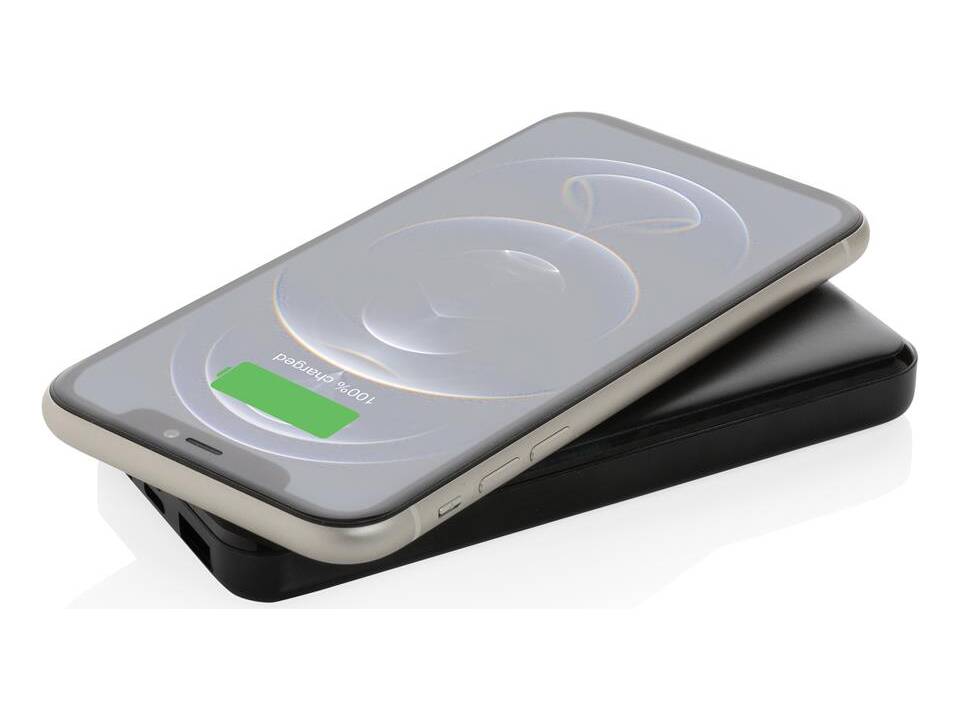 RCS standaard recycled powerbank met draadloze oplader - 8.000 mAh 15
