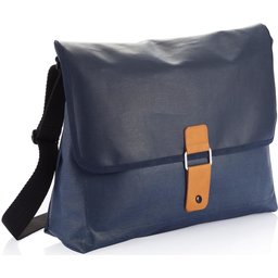 pure-messenger-tas-1b60.jpg