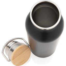 Moderne roestvrijstalen fles met bamboe deksel-zwart open