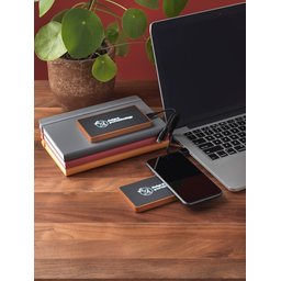 P35 5000 mAh houten powerbank-sfeerbeeld