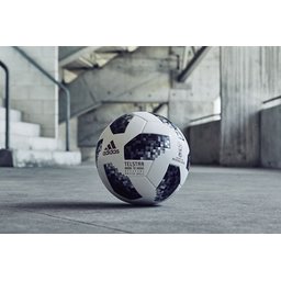 voetballen laten maken